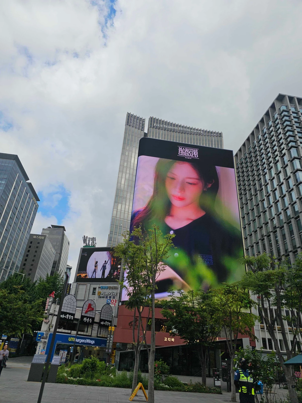 마리떼 프랑소와 저버 광고 이미지