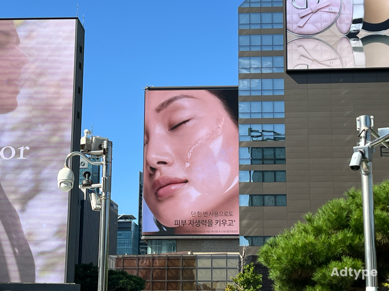 에스티로더 광고 이미지